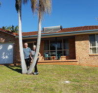 Twin Palms Holiday House at Lighthouse - Goulburn Accommodation