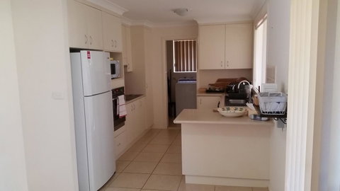 Twin Palms Holiday House At Lighthouse - Goulburn Accommodation 6