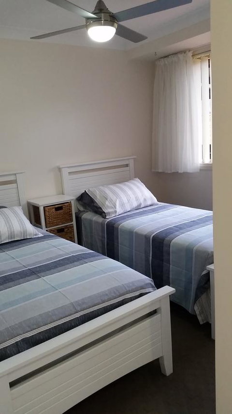 Twin Palms Holiday House At Lighthouse - Goulburn Accommodation 10