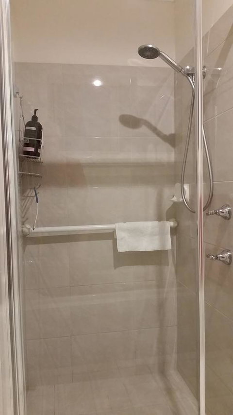 Twin Palms Holiday House At Lighthouse - Goulburn Accommodation 13