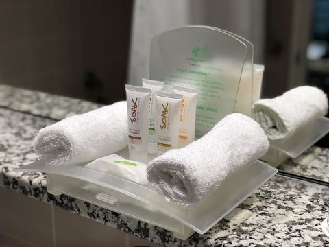 Crowne Plaza Sydney Airport, An IHG Hotel - Goulburn Accommodation 23