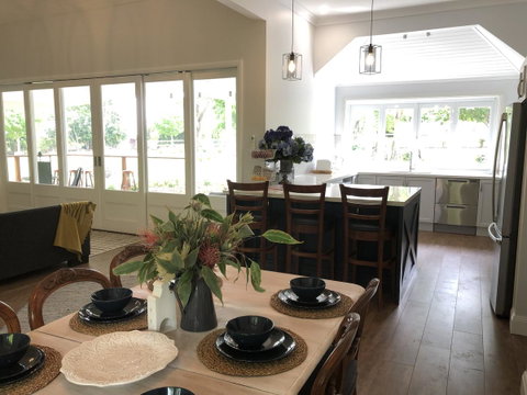 Chanticleer Gardens Barn Cottage With A Pool - Goulburn Accommodation 29