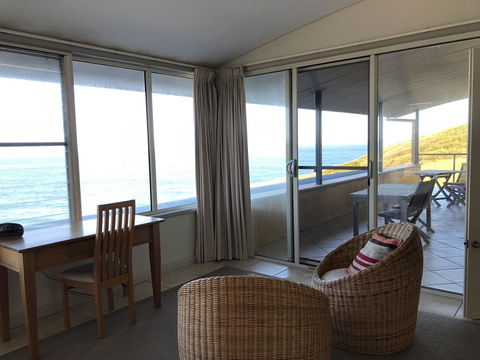OceanScape Luxury Beachfront Villas - Goulburn Accommodation 6