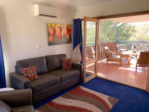 Wilmots On Dixon - Goulburn Accommodation 4