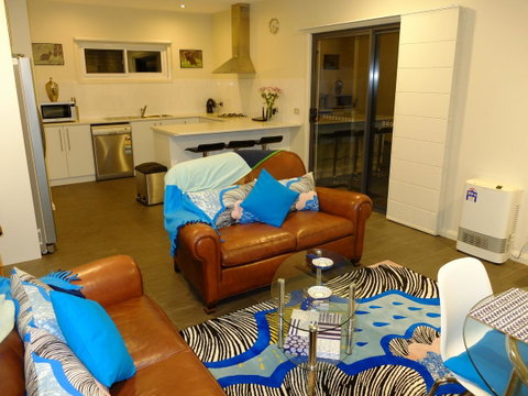 Rock Wallaby - Goulburn Accommodation 3