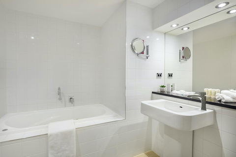 Crowne Plaza Canberra, An IHG Hotel - Goulburn Accommodation 28