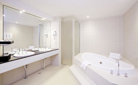 Crowne Plaza Canberra, An IHG Hotel - Goulburn Accommodation 20