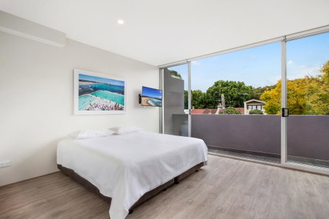 Bondi Beach Studio King Suite + Balcony - Goulburn Accommodation 0