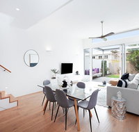 BONDI BLUE-hosted byL'Abode Accommodation - Goulburn Accommodation
