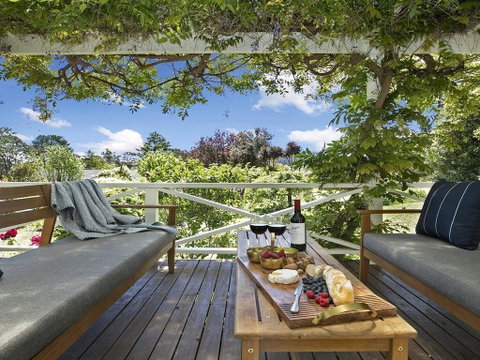 Bourne Cottage - Perfect For All Seasons - Goulburn Accommodation 0
