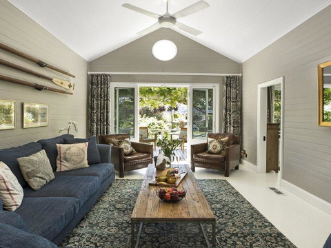 Bourne Cottage - Perfect For All Seasons - Goulburn Accommodation 3