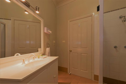 Bowen Inn Motel - Goulburn Accommodation 1