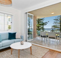 Breath-taking Ocean Front Apartment - Goulburn Accommodation