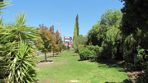 Bristol Hill Motor Inn & Peppa's Licensed Restaurant - Goulburn Accommodation 2