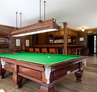 Brookfield Retreat - Large Holiday Home / Group Accommodation - Goulburn Accommodation