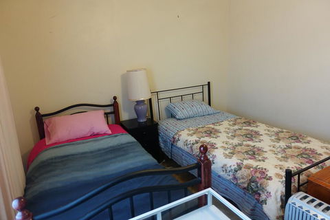Budget In Goulburn - Goulburn Accommodation 1