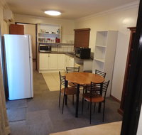 Burt St gardens - Goulburn Accommodation