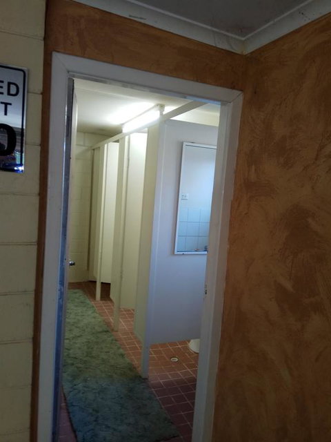 Burt St Gardens - Goulburn Accommodation 3