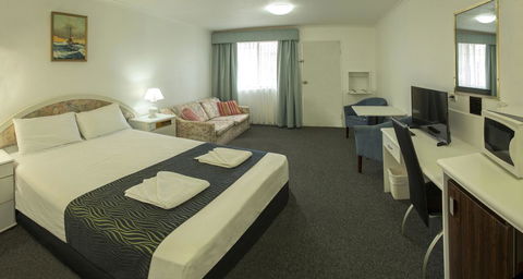 Calico Court Motel - Goulburn Accommodation 3