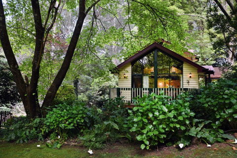 Cambridge Cottages - Goulburn Accommodation 0