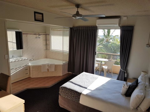 Camelot Motel - Goulburn Accommodation 1
