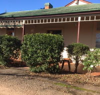 Catania Cottage  Farmhouse - Goulburn Accommodation