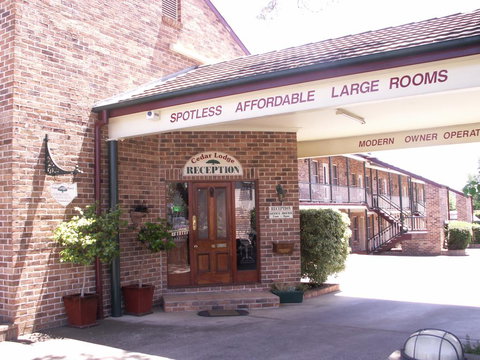 Cedar Lodge Motel - Goulburn Accommodation 0