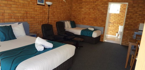 Centrepoint Motel Deniliquin - Goulburn Accommodation 0