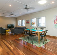 Charming Home By The Sea - Goulburn Accommodation