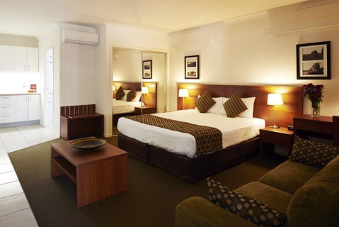 Chinchilla Downtown Motor Inn - Goulburn Accommodation 0
