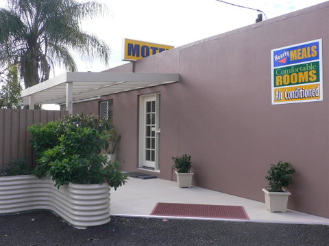 Chinchilla Motel - Goulburn Accommodation 0