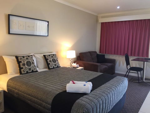 Chinchilla White Gums Motor Inn - Goulburn Accommodation 0