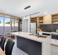 City Courtyard Apartment - Goulburn Accommodation