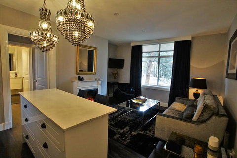 City Life Apartment-full Kitchen & Separate Bedroom - Goulburn Accommodation 0