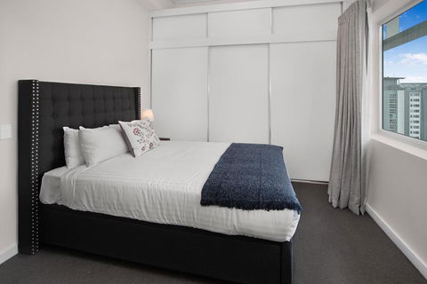 City-Centre Apartment With River Views And Balcony - Goulburn Accommodation 1