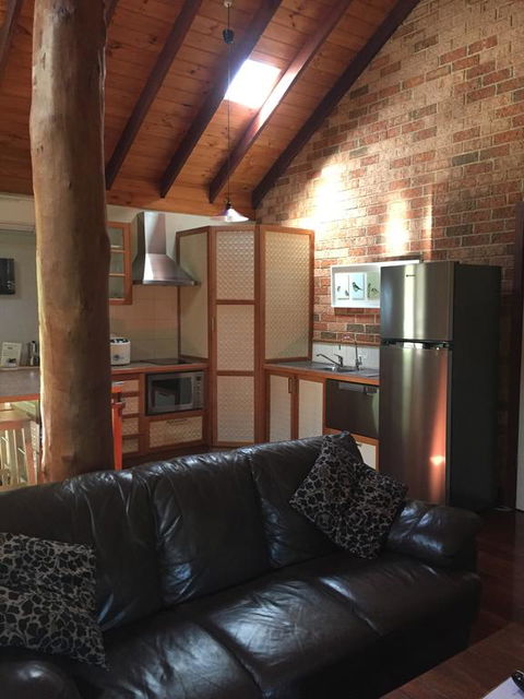 Clover Cottage Country Retreat - Goulburn Accommodation 3