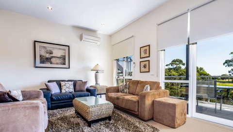 COASTAL SOUL VILLA @ BROADBEACH - Goulburn Accommodation 3