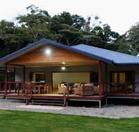 Coconut Beach House - Goulburn Accommodation