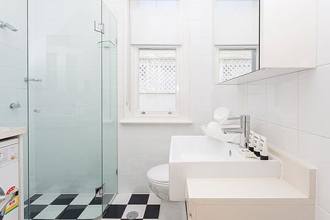 Comfortable Renovated Studio Close To City - Goulburn Accommodation 3