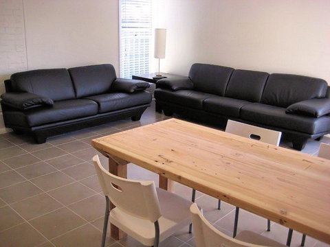 Comfy Stay Accommodation - Goulburn Accommodation 0