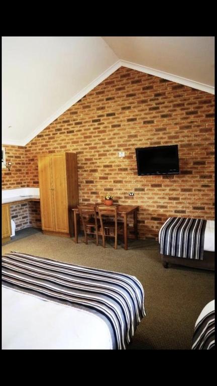 Condobolin Motor Inn - Goulburn Accommodation 3