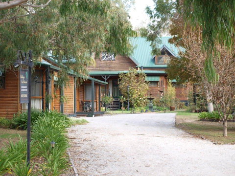 Cottages On Edward - Goulburn Accommodation 2