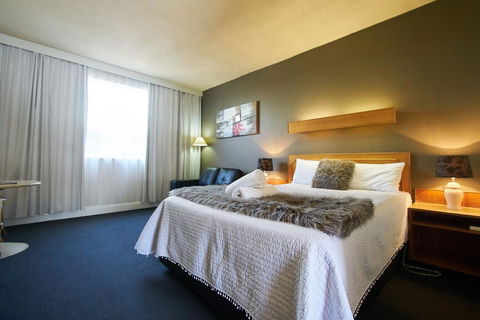 Country Comfort Armidale - Goulburn Accommodation 3