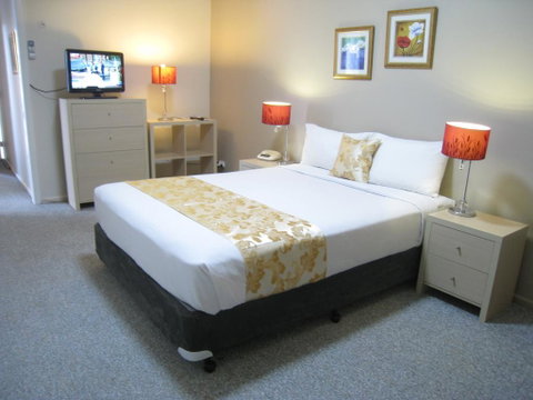 Country Lodge Motor Inn - Goulburn Accommodation 3