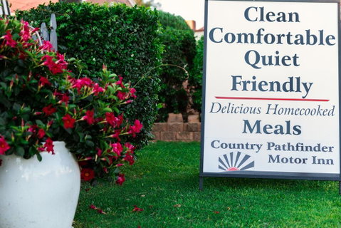 Country Pathfinder Motor Inn - Goulburn Accommodation 1