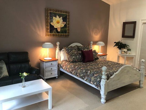 Country Retreat - Goulburn Accommodation 0