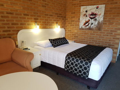 Cousins Motor Inn - Goulburn Accommodation 3