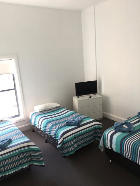 Crown Inn Hotel - Goulburn Accommodation 2