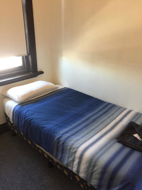 Crown Inn Hotel - Goulburn Accommodation 3
