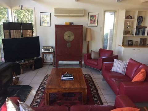 Cullen House - Goulburn Accommodation 3